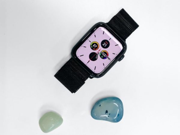 simple-product-07 Smart Watch R1